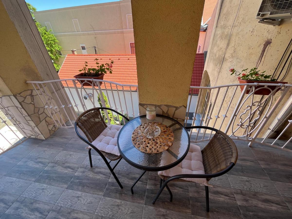 Apartamento Széchenyi Aparman  Miskolc Exterior foto